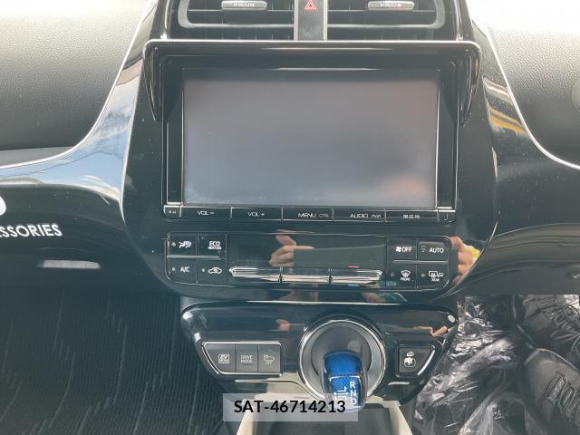 Toyota PRIUS 2016-12 7937259-12