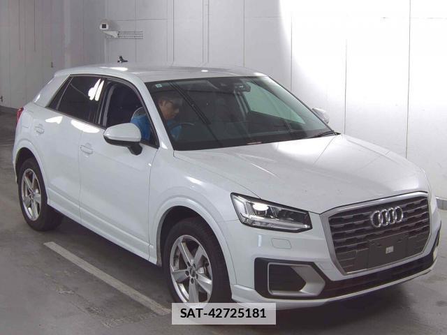 Audi Q2 2019-09 7935990-0