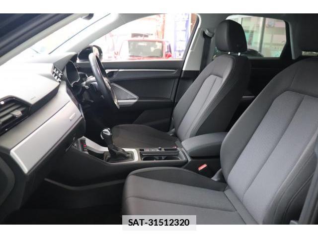Audi Q3 2022 7936142-14