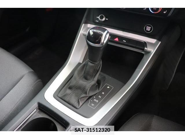 Audi Q3 2022 7936142-15