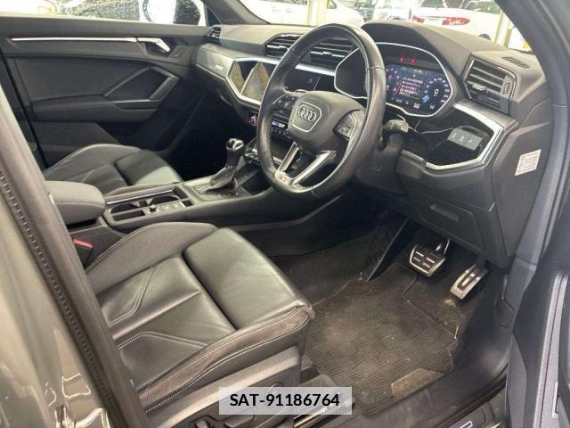Audi Q3 2023-01 7936504-3