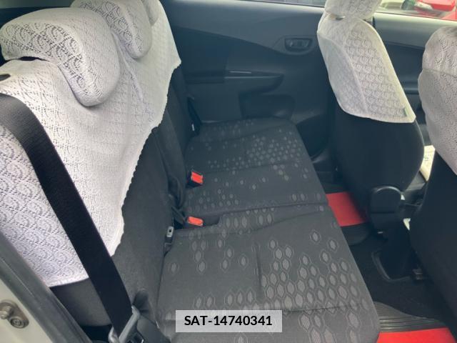 Toyota RACTIS 2012-12 7934711-15