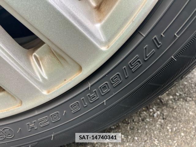 Toyota RACTIS 2012-12 7934711-6