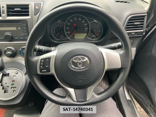 Toyota RACTIS 2012-12 7934711-8