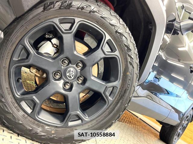 Toyota RAV4 2023-10 7935587-12