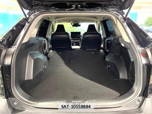 Toyota RAV4 2023-10 7935587-9