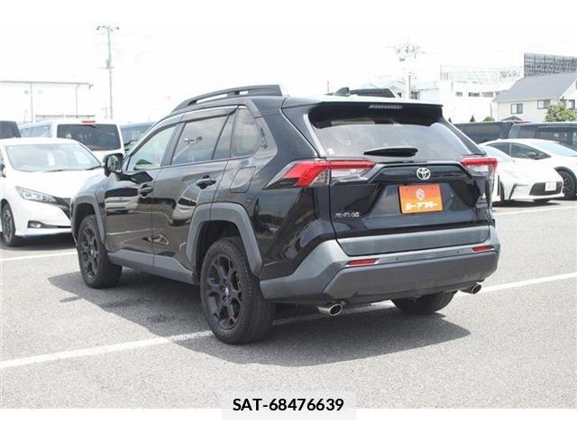 Toyota RAV4 2021-07 7935826-13