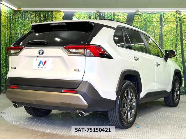 Toyota RAV4 2023-08 7935849-17