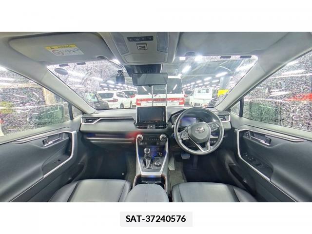 Toyota RAV4 2019-07 7936617-2
