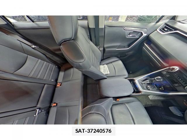Toyota RAV4 2019-07 7936617-4