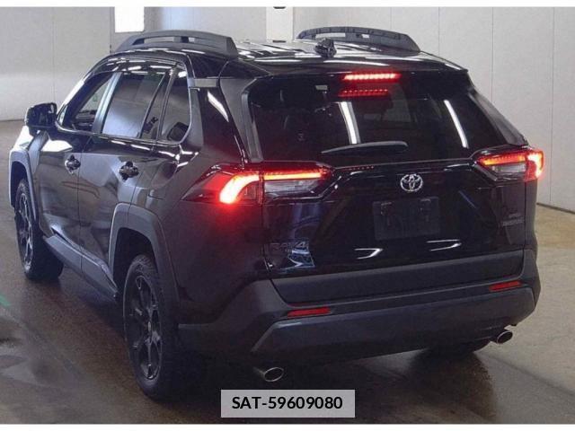 Toyota RAV4 2021-07 7936628-1