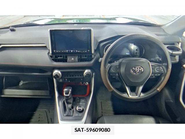 Toyota RAV4 2021-07 7936628-2