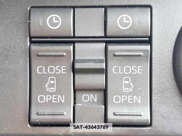 Toyota ROOMY 2024-08 7936439-4