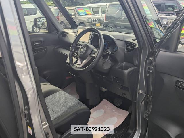 Nissan ROOX 2021-03 7936196-3