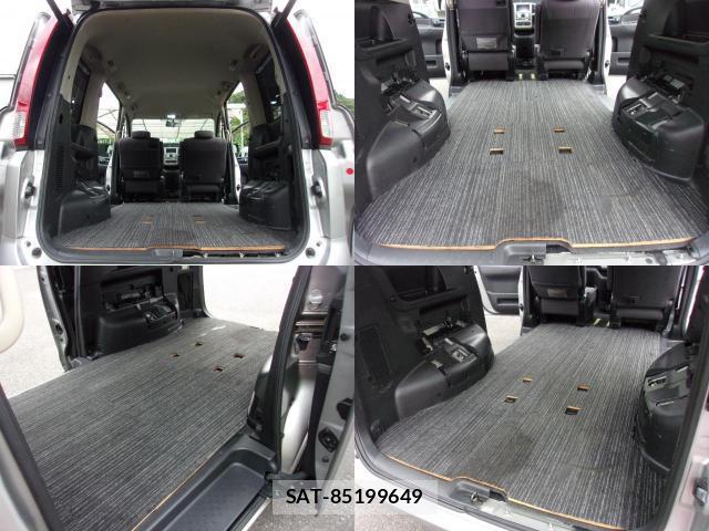 Nissan SERENA 2005-06 7934717-18