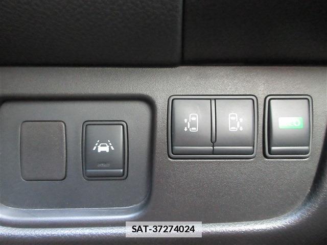 Nissan SERENA 2015-09 7935278-19