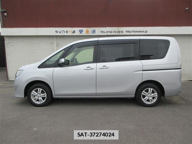 Nissan SERENA 2015-09 7935278-2