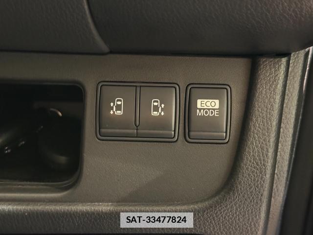 Nissan SERENA 2013-11 7936313-12