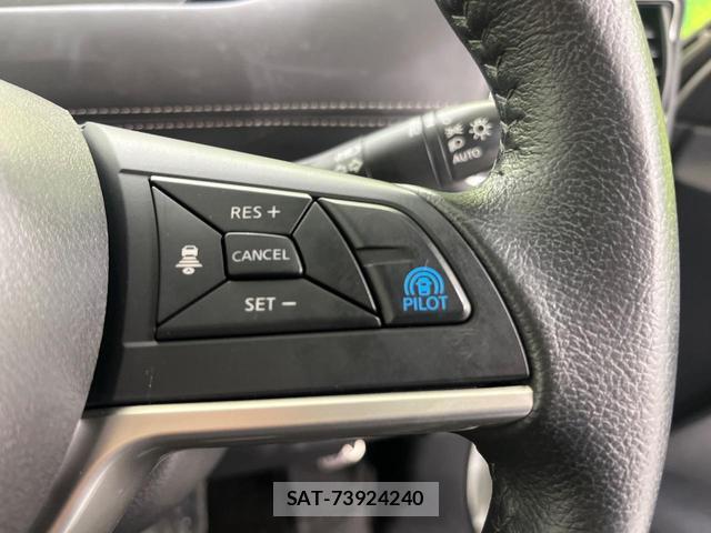 Nissan SERENA 2016-10 7936781-5