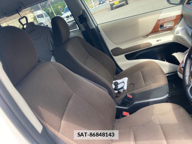 Toyota SIENTA 2015-09 7934600-15
