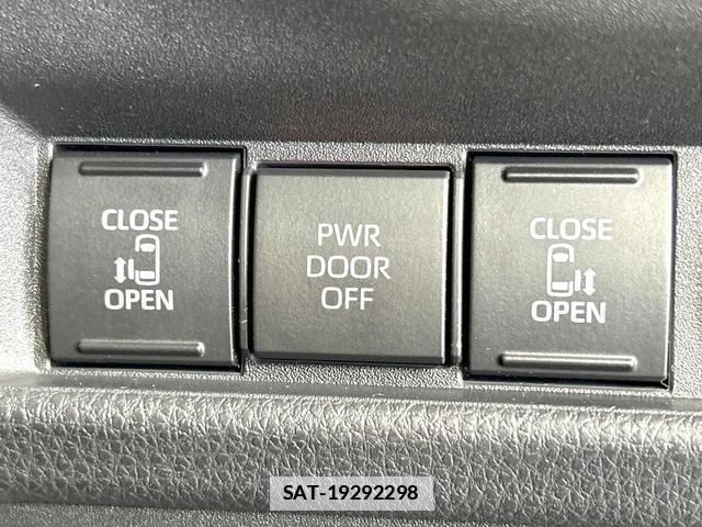 Toyota SIENTA 2023-02 7935045-5