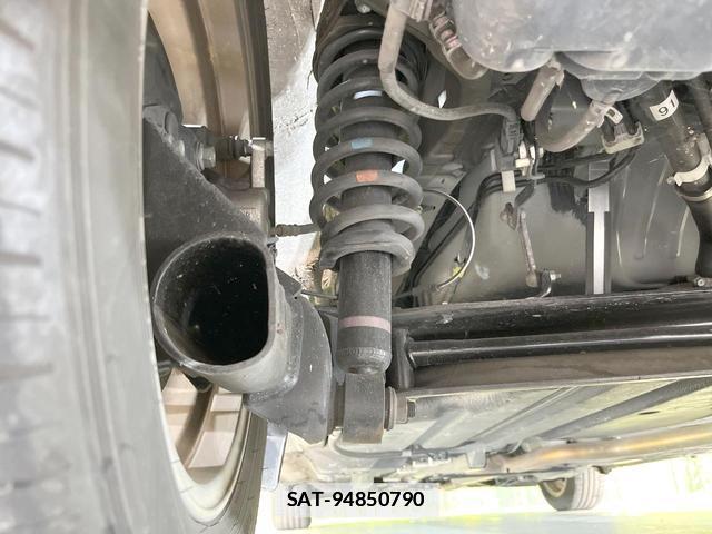 Toyota SIENTA 2017-01 7935381-19