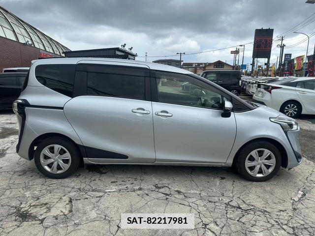 Toyota SIENTA 2021-06 7935794-14