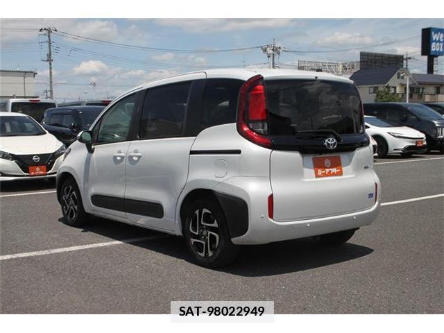 Toyota SIENTA 2024-10 7935823-10