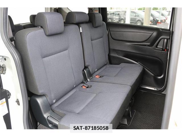 Toyota SIENTA 2016-11 7936685-14