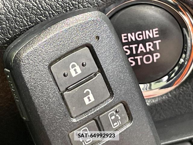 Toyota SIENTA 2017-08 7937048-6