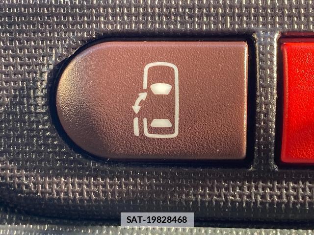 Toyota SPADE 2016-05 7935261-11