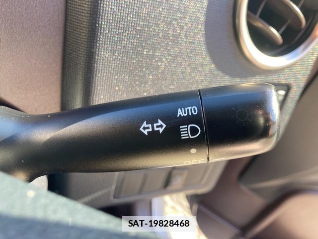 Toyota SPADE 2016-05 7935261-8