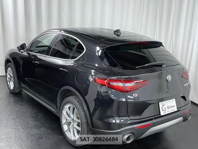 ALFA ROMEO STELVIO 2018-07 7937513-14