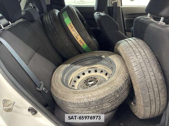 Suzuki SWIFT 2021-06 7933864-4
