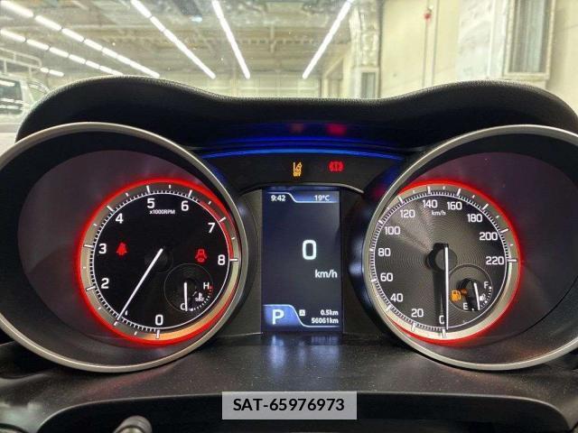 Suzuki SWIFT 2021-06 7933864-6