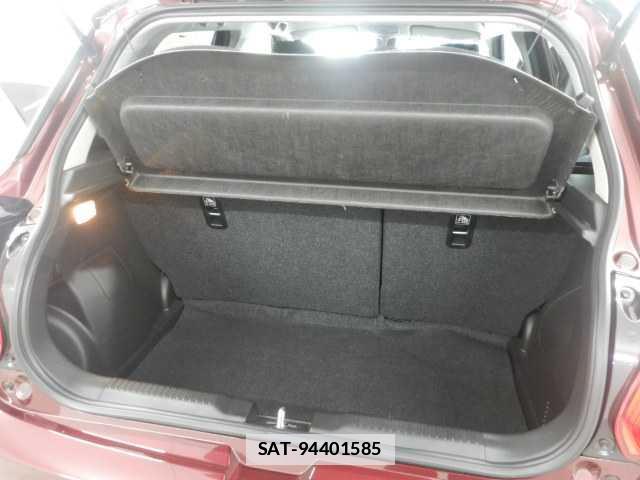Suzuki SWIFT 2019-08 7936036-18