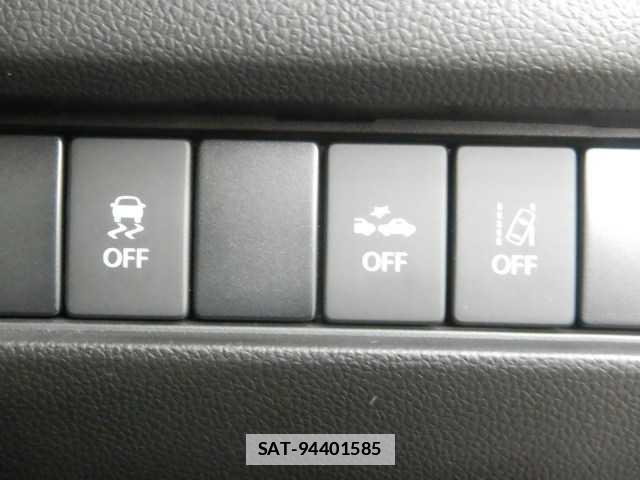 Suzuki SWIFT 2019-08 7936036-4