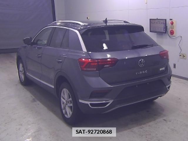 VolksWagen T-ROC 2021-06 7936022-1