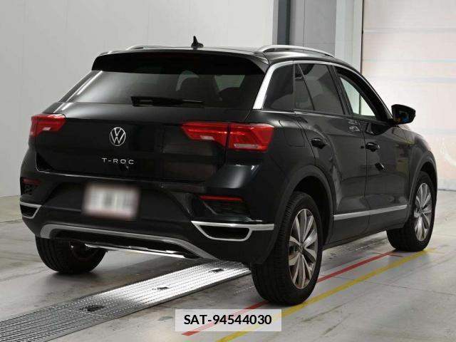 VolksWagen T-ROC 2022-05 7936028-1