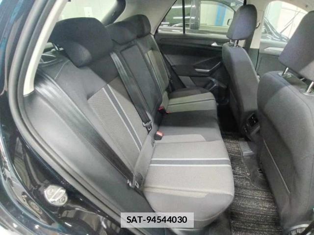 VolksWagen T-ROC 2022-05 7936028-4