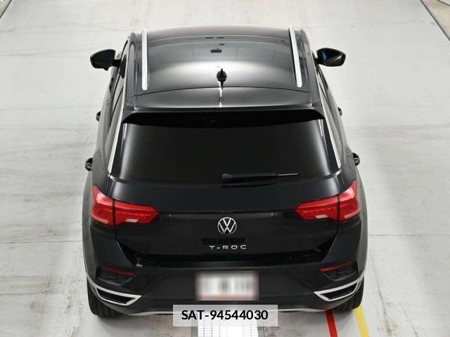 VolksWagen T-ROC 2022-05 7936028-7