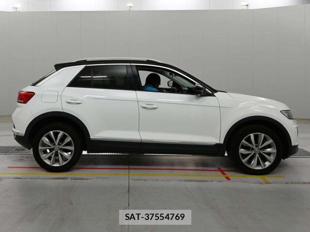 VolksWagen T-ROC 2020-10 7936032-11