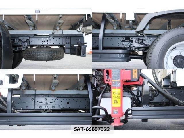Toyota TOYOACE 2015-05 7933821-17