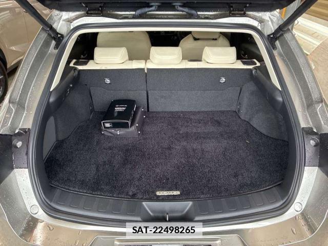 Lexus UX 2023-06 7933872-5