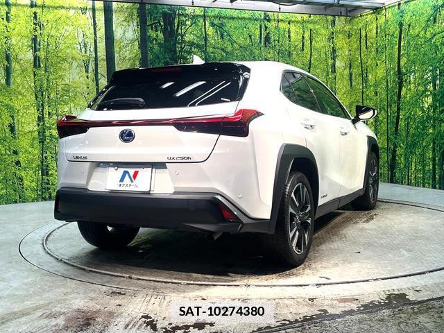 Lexus UX 2022-07 7934743-16
