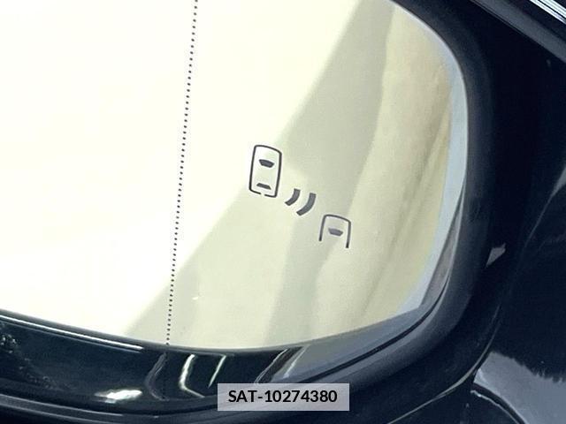 Lexus UX 2022-07 7934743-4