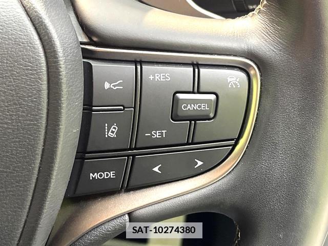 Lexus UX 2022-07 7934743-5
