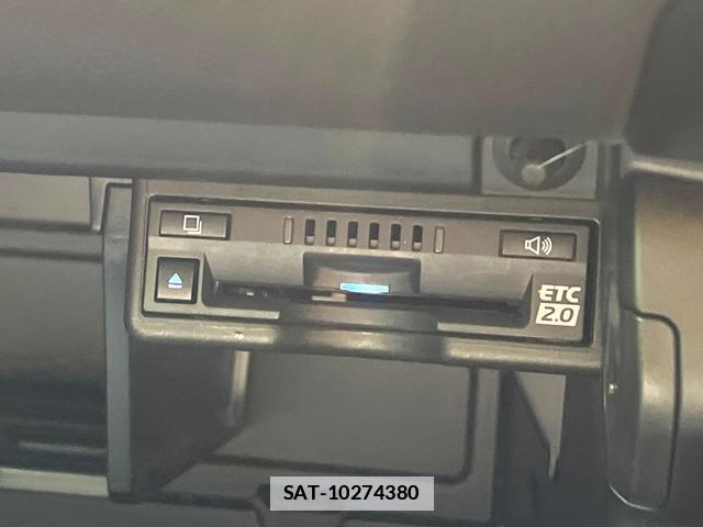 Lexus UX 2022-07 7934743-6