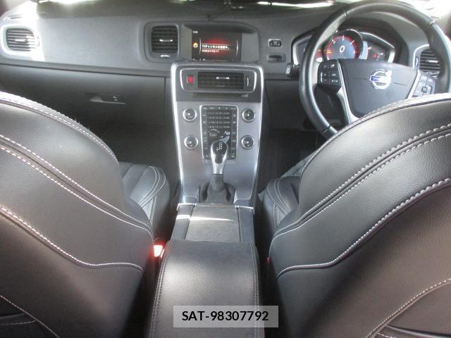 Volvo V60 2017-07 7934749-1