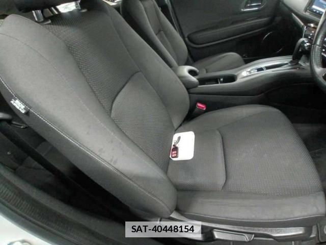 Honda VEZEL 2018-03 7933894-3